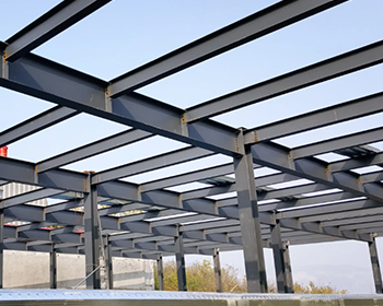 营口框架钢结构钢材选型有啥要点？